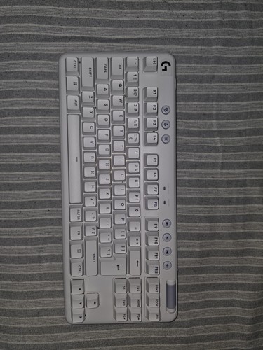 Logitech g715 lightspeed - logitech,